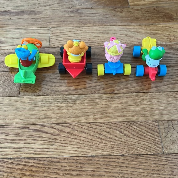 Vintage 1990 McDonald’s Happy Meal Muppet Babies Action Figures with Vehicles - Picture 7 of 15